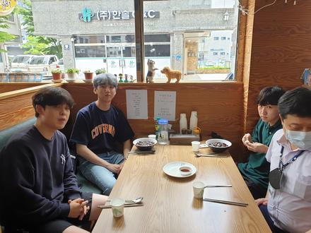 지도학생들과 짜장, 짬뽕 함께