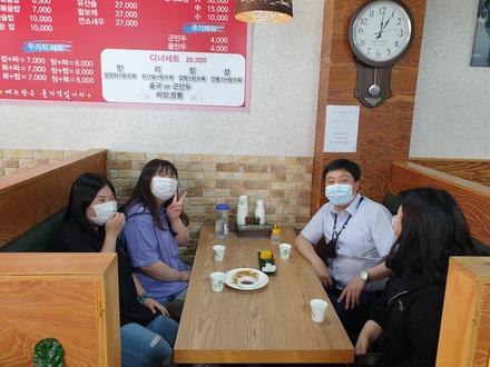 지도학생들과 짜장, 짬뽕 함께